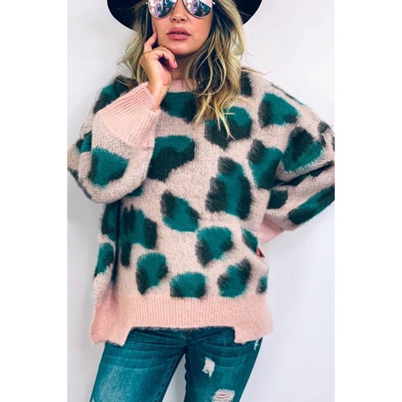 Snow Leopard Sweater - Picture 3 of 5